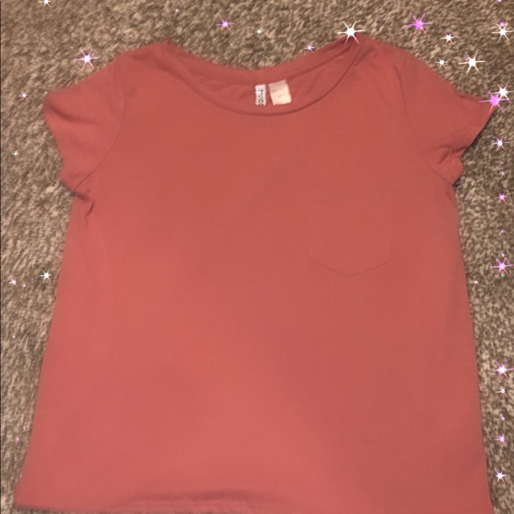 ✨soft rose colored tee✨